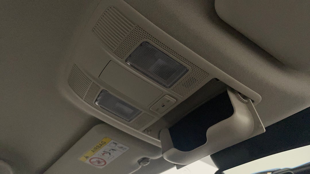 On-Roof Controls/Sunglass holder