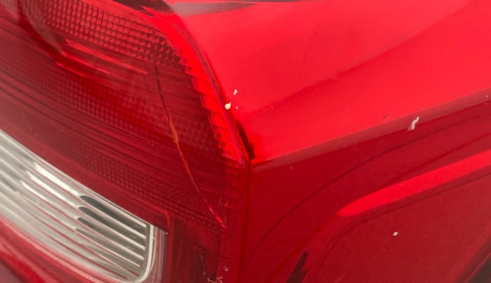 2018 Honda Amaze 1.2L I-VTEC S, Petrol, Manual, 29,722 km, Right tail light - Minor damage