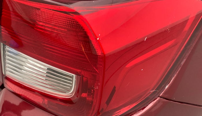 2018 Honda Amaze 1.2L I-VTEC S, Petrol, Manual, 29,722 km, Right tail light - Minor scratches