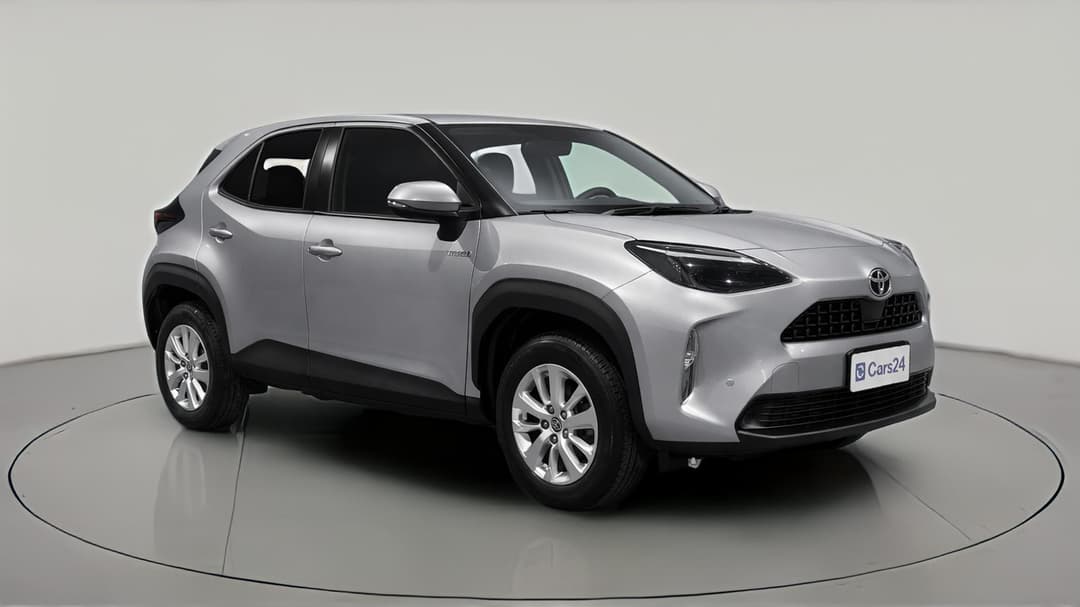 2023 Toyota Yaris Cross Gx Hybrid, Automatic, 40199 km, Right Front Diagonal (45- Degree) View