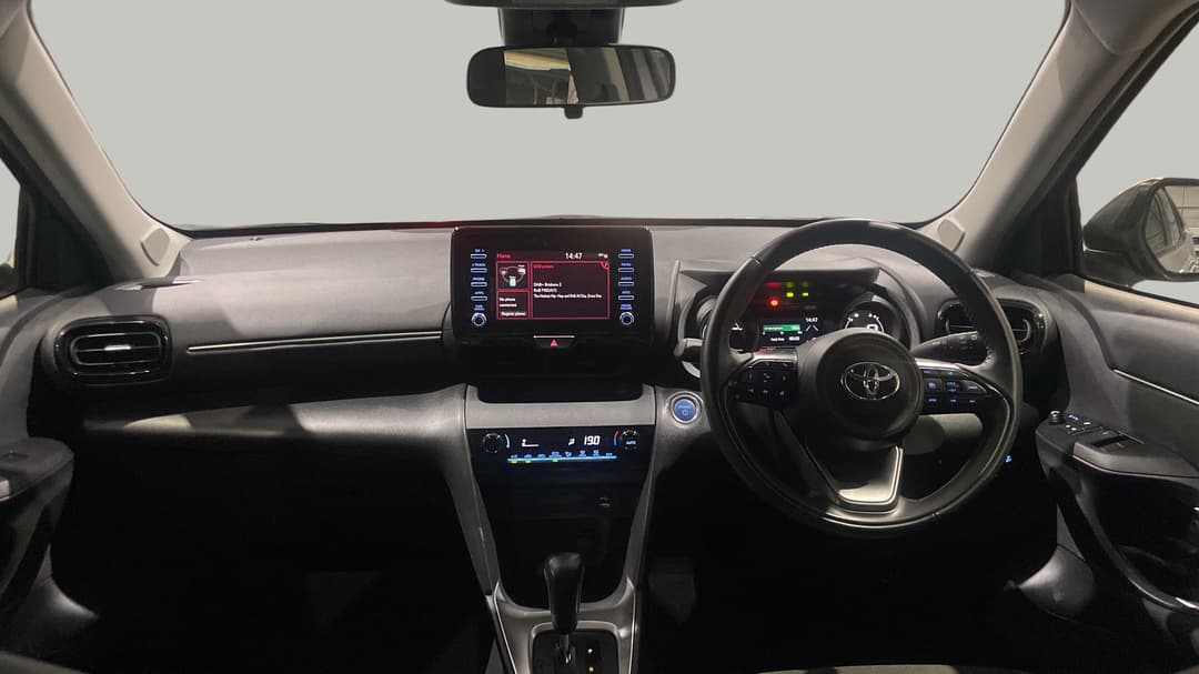 2023 Toyota Yaris Cross Gx Hybrid, Automatic, 40199 km, Dashboard View