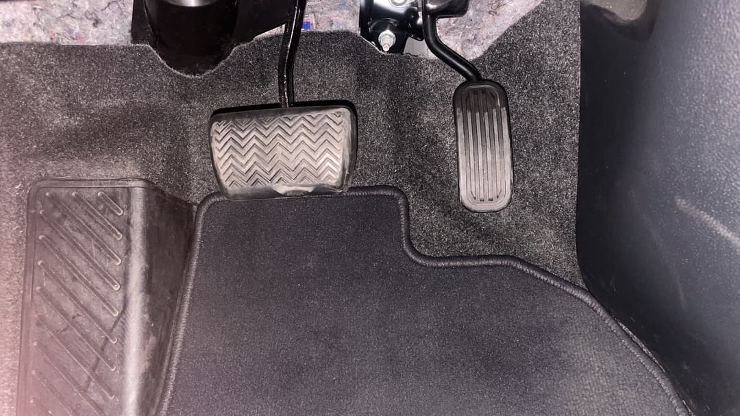 2023 Toyota Yaris Cross Gx Hybrid, Automatic, 40199 km, Pedals and Footmat