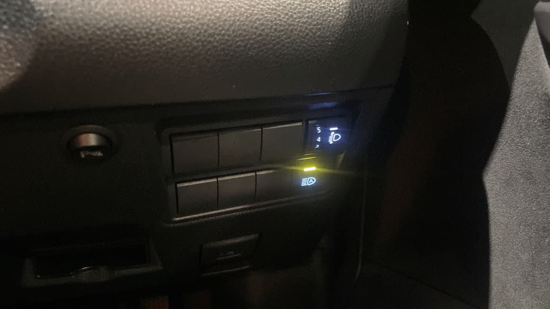 2023 Toyota Yaris Cross Gx Hybrid, Automatic, 40199 km, Utility Switches/Buttons
