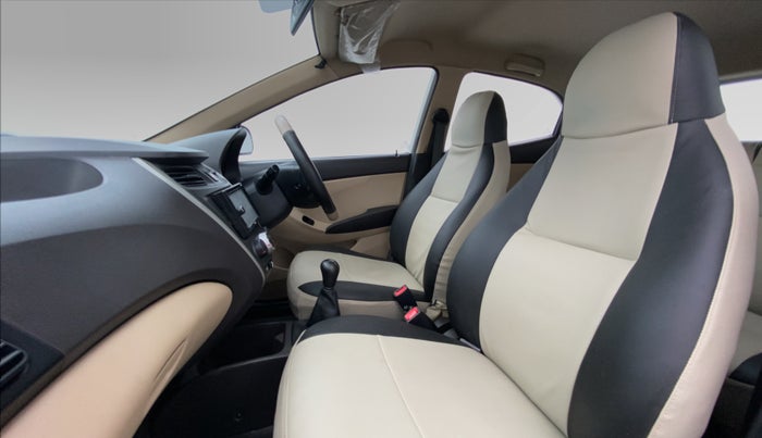 2017 Hyundai Eon ERA PLUS, Petrol, Manual, 88,571 km, Right Side Front Door Cabin View
