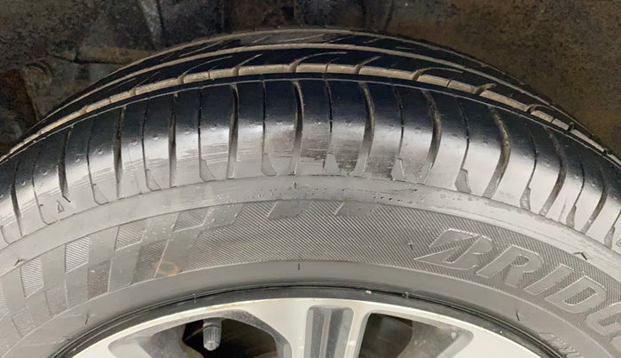 2017 Honda City V MT PETROL, Petrol, Manual, 53,544 km, Left Front Tyre Tread