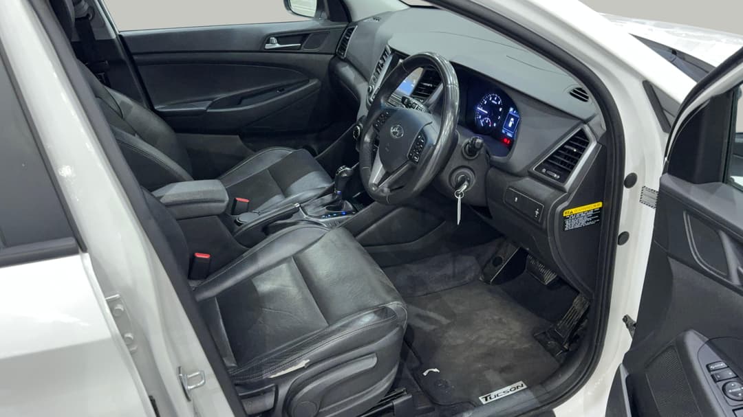 2017 Hyundai Tucson Active X (FWD), Automatic, 83866 km, Right Side Front Door Cabin View
