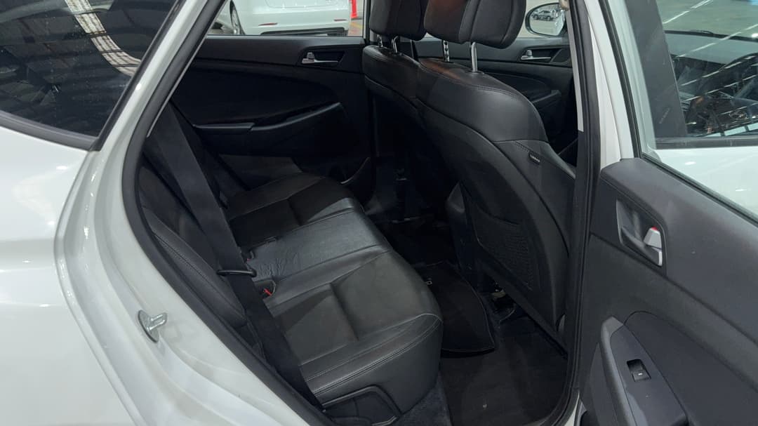 2017 Hyundai Tucson Active X (FWD), Automatic, 83866 km, Right Side Rear Door Cabin View