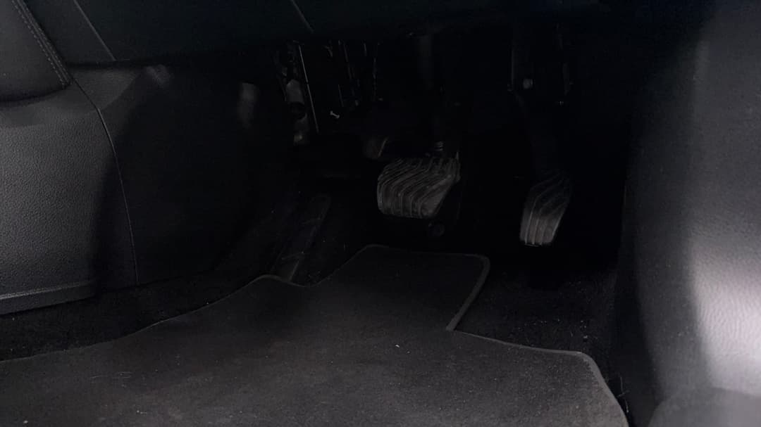 2018 Nissan Qashqai St-l, Automatic, 135350 km, Pedals and Footmat