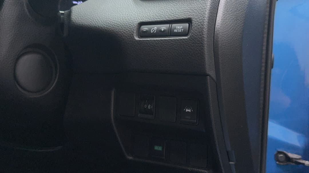 2018 Nissan Qashqai St-l, Automatic, 135350 km, Utility Switches/Buttons