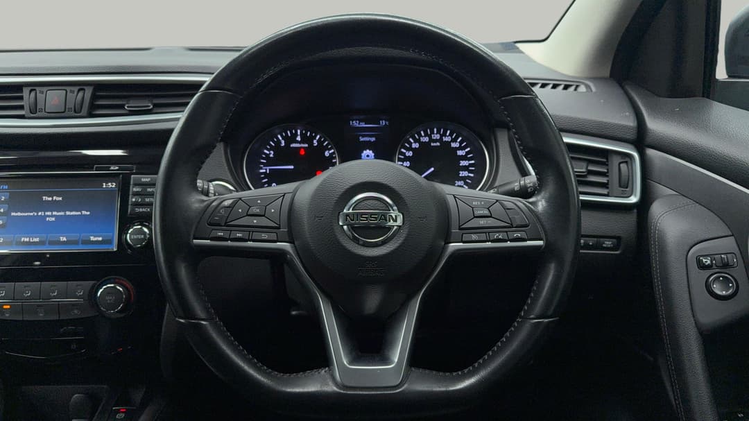 2018 Nissan Qashqai St-l, Automatic, 135350 km, Steering Wheel Close-up