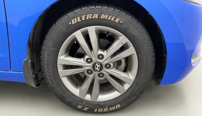 2017 Hyundai New Elantra 2.0 SX(O) AT PETROL, Petrol, Automatic, 98,056 km, Right Front Wheel