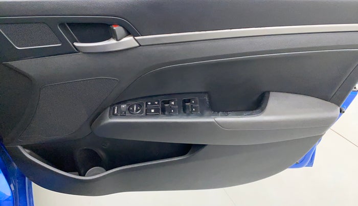 2017 Hyundai New Elantra 2.0 SX(O) AT PETROL, Petrol, Automatic, 98,056 km, Driver Side Door Panels Control
