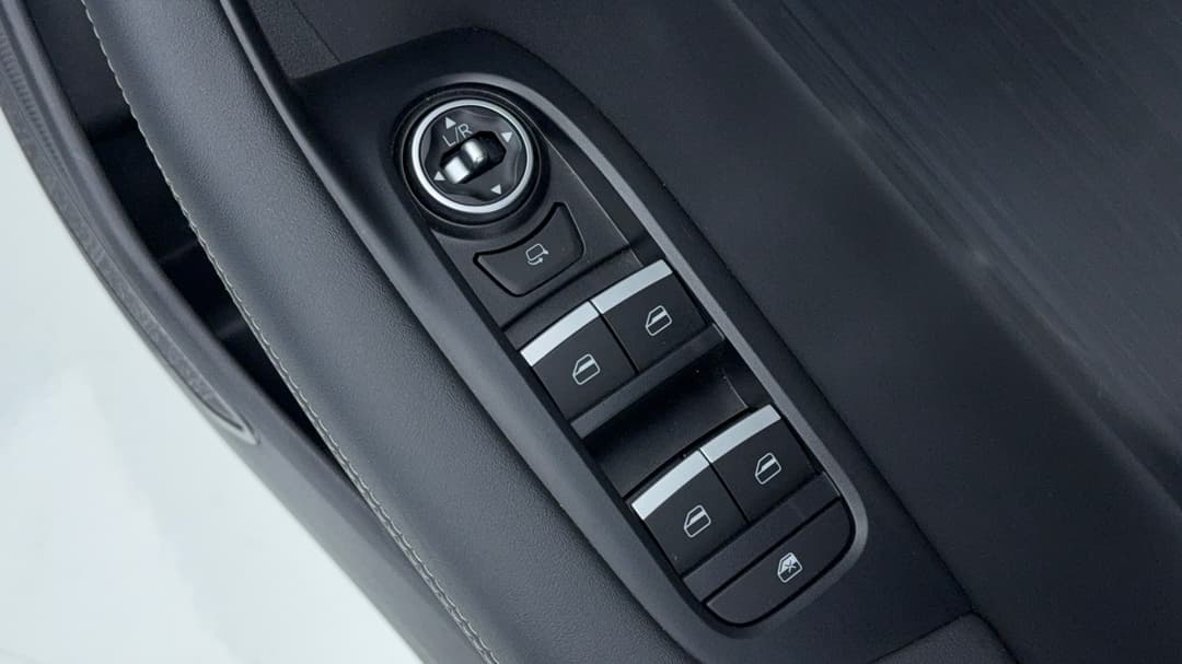 2025 Chery Tiggo 4 Ultimate, Automatic, 11328 km, Drivers Side Door Panel Controls