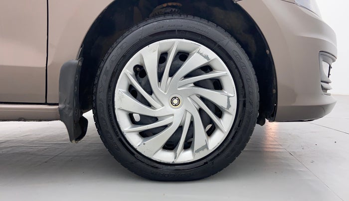 2018 Volkswagen Vento COMFORTLINE PETROL, Petrol, Manual, 24,137 km, Right Front Tyre