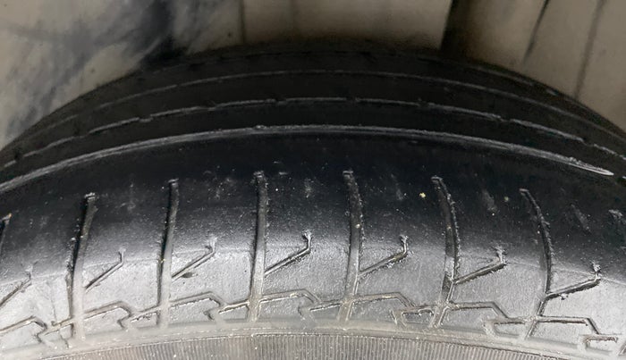 2020 Maruti S Cross ALPHA 1.5 SMART HYBRID, Petrol, Manual, 40,868 km, Left Rear Tyre Tread