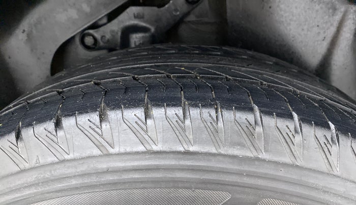 2021 Tata Safari XZ PLUS, Diesel, Manual, 46,186 km, Left Rear Tyre Tread