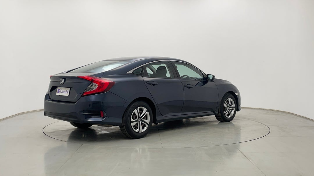 Right Back Diagonal (45- Degree) View