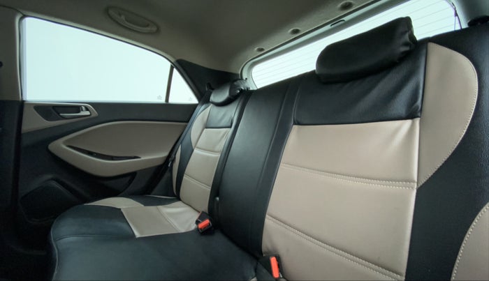2015 Hyundai Elite i20 ASTA 1.4 CRDI, Diesel, Manual, 45,221 km, Right Side Rear Door Cabin