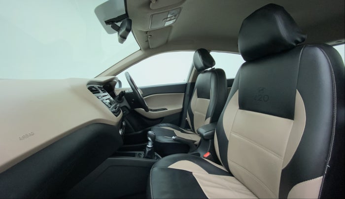 2015 Hyundai Elite i20 ASTA 1.4 CRDI, Diesel, Manual, 45,221 km, Right Side Front Door Cabin