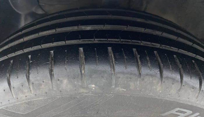 2015 Hyundai Elite i20 ASTA 1.4 CRDI, Diesel, Manual, 45,221 km, Left Front Tyre Tread