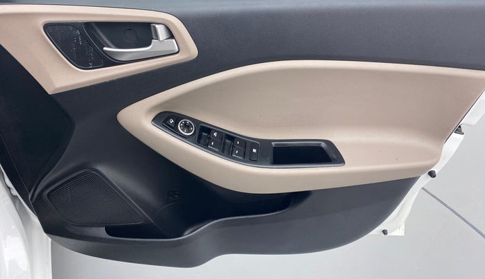 2015 Hyundai Elite i20 ASTA 1.4 CRDI, Diesel, Manual, 45,221 km, Driver Side Door Panels Control