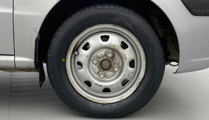 2013 Hyundai Santro Xing GL PLUS, Petrol, Manual, 79,937 km, Right Front Wheel