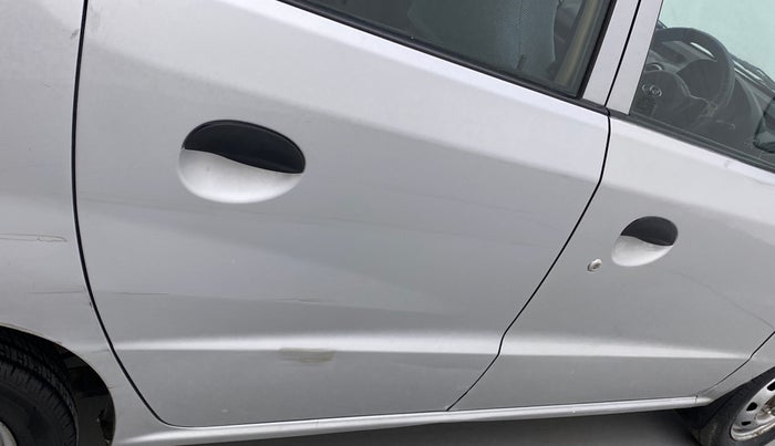 2013 Hyundai Santro Xing GL PLUS, Petrol, Manual, 79,937 km, Right rear door - Minor scratches