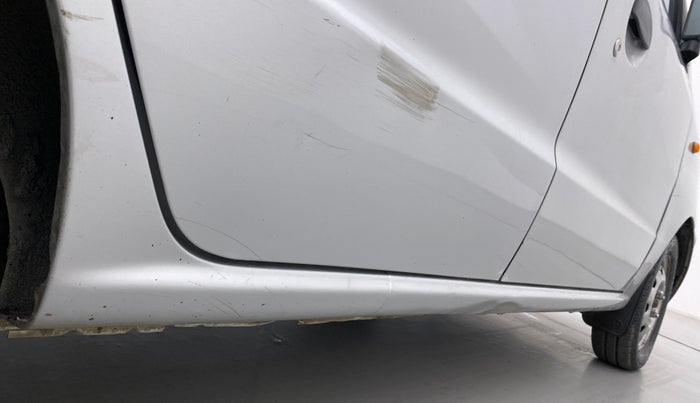 2013 Hyundai Santro Xing GL PLUS, Petrol, Manual, 79,937 km, Right running board - Slightly dented