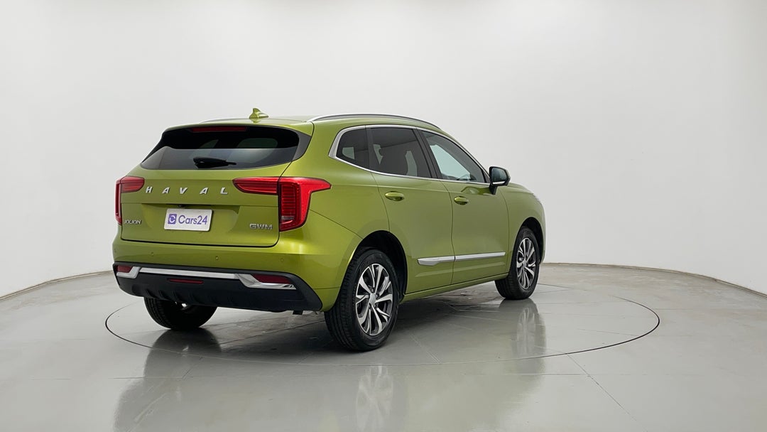 Right Back Diagonal (45- Degree) View