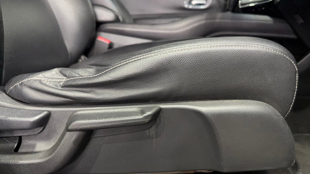 2018 Honda HR-V Rs, Automatic, 64399 km, Drivers Side Adjustment Panel