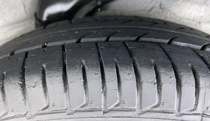 2012 Hyundai i10 ERA 1.1 IRDE, Petrol, Manual, 23,501 km, Left Rear Tyre Tread