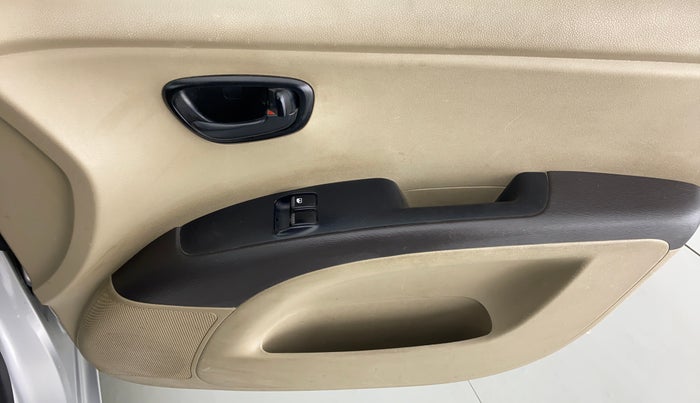 2012 Hyundai i10 ERA 1.1 IRDE, Petrol, Manual, 23,501 km, Driver Side Door Panels Control