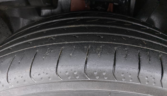 2018 Jeep Compass 2.0 LONGITUDE, Diesel, Manual, 89,228 km, Left Front Tyre Tread