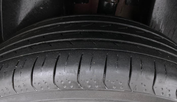 2018 Jeep Compass 2.0 LONGITUDE, Diesel, Manual, 89,228 km, Left Rear Tyre Tread