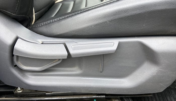 2020 Hyundai AURA SX 1.2, Petrol, Manual, 31,093 km, Driver Side Adjustment Panel