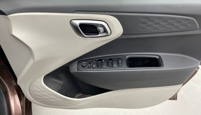 2020 Hyundai AURA SX 1.2, Petrol, Manual, 31,093 km, Driver Side Door Panels Control
