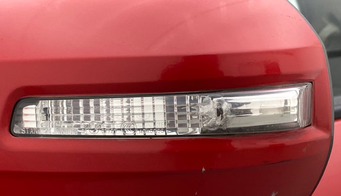 2015 Maruti Swift Dzire VDI, Diesel, Manual, 90,073 km, Left rear-view mirror - Indicator light has minor damage