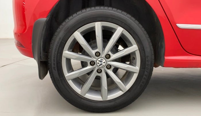 2019 Volkswagen Polo HIGHLINE PLUS 1.0, Petrol, Manual, 37,710 km, Right Rear Wheel