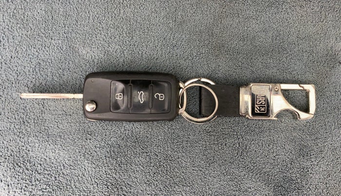 2019 Volkswagen Polo HIGHLINE PLUS 1.0, Petrol, Manual, 37,710 km, Key Close Up