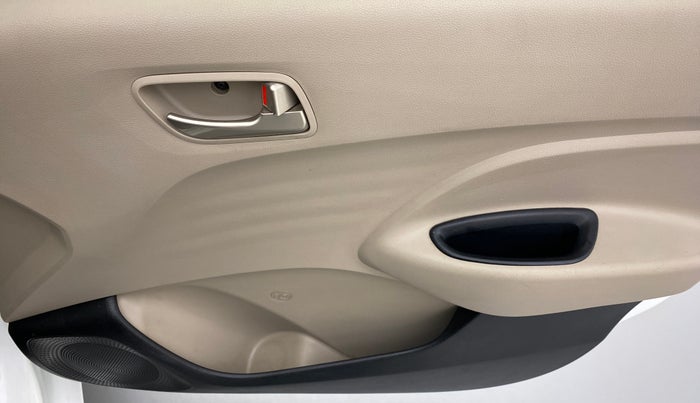 2018 Hyundai NEW SANTRO 1.1 SPORTS AMT, Petrol, Automatic, 38,519 km, Driver Side Door Panels Control