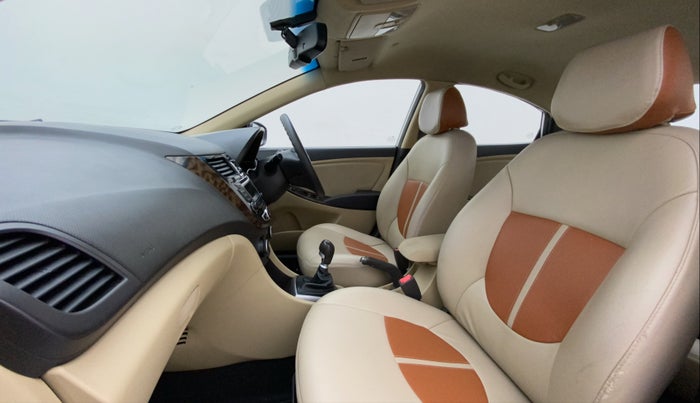 2017 Hyundai Verna 1.6 VTVT S, Petrol, Manual, 99,290 km, Right Side Front Door Cabin