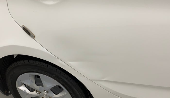 2017 Hyundai Verna 1.6 VTVT S, Petrol, Manual, 99,290 km, Right rear door - Slightly dented