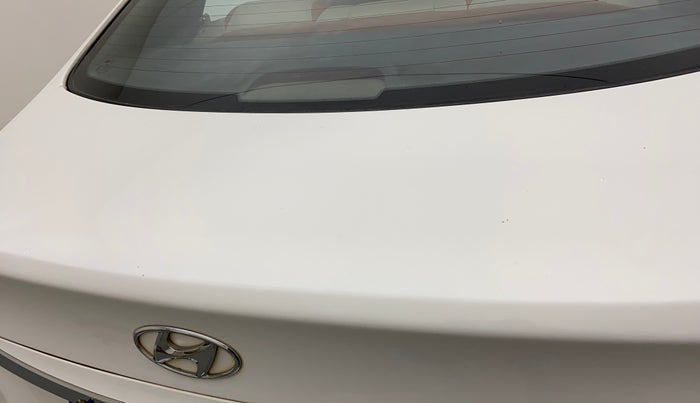 2017 Hyundai Verna 1.6 VTVT S, Petrol, Manual, 99,290 km, Dicky (Boot door) - Minor scratches