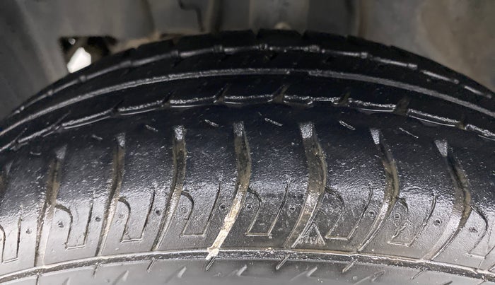 2018 Datsun Go T, Petrol, Manual, 34,024 km, Left Front Tyre Tread