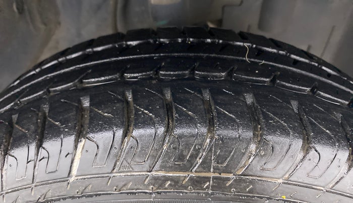 2018 Datsun Go T, Petrol, Manual, 34,024 km, Right Front Tyre Tread