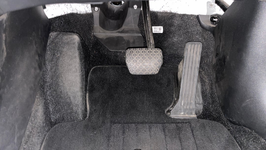 2020 Mazda CX-5 Maxx (4x2), Automatic, 61721 km, Pedals and Footmat