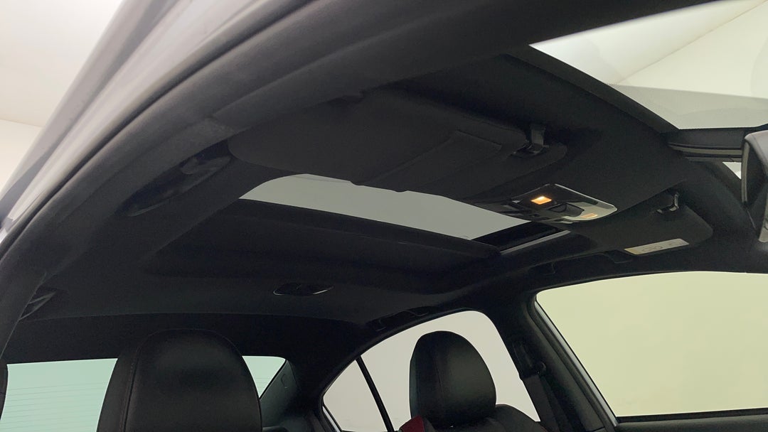 Interior Sunroof/Moonroof