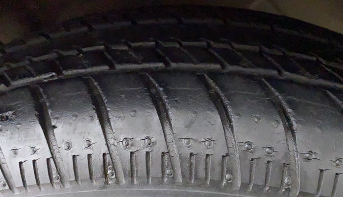 2016 Maruti Celerio ZXI OPT AMT, Petrol, Automatic, 20,843 km, Left Rear Tyre Tread