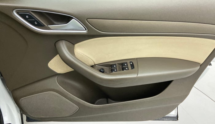 2014 Audi Q3 2.0 TDI MT S EDITION, Diesel, Manual, 68,457 km, Driver Side Door Panels Control
