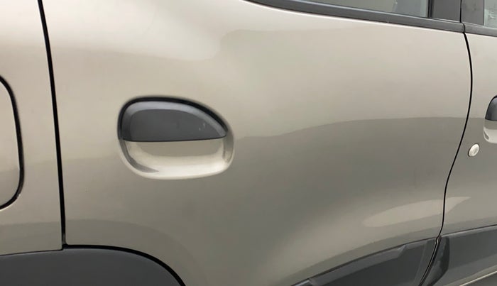 2016 Renault Kwid RXT 1.0, Petrol, Manual, 32,720 km, Right rear door - Slightly dented